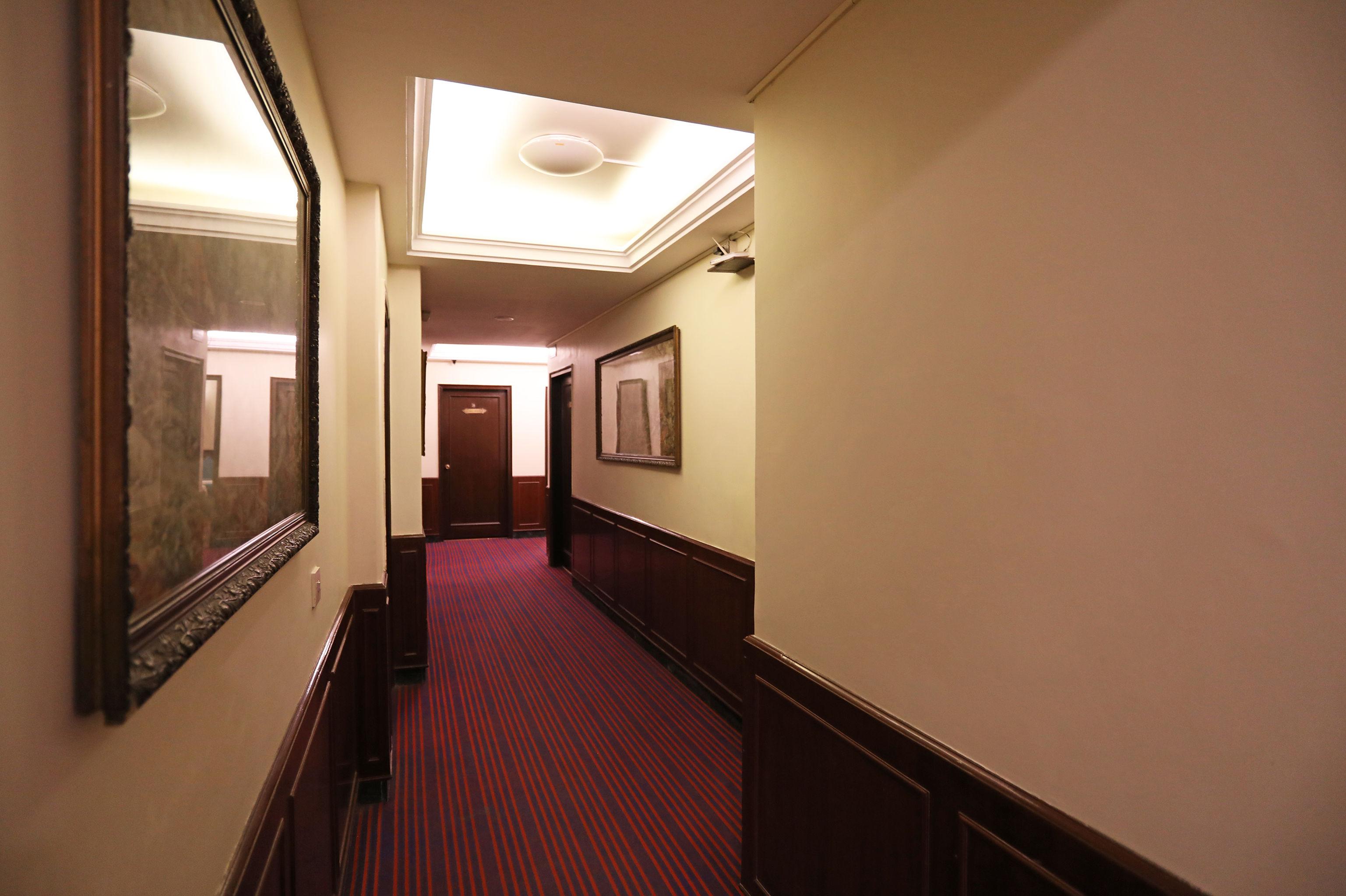 Collection O Hamilton Hotel Yeni Delhi Dış mekan fotoğraf